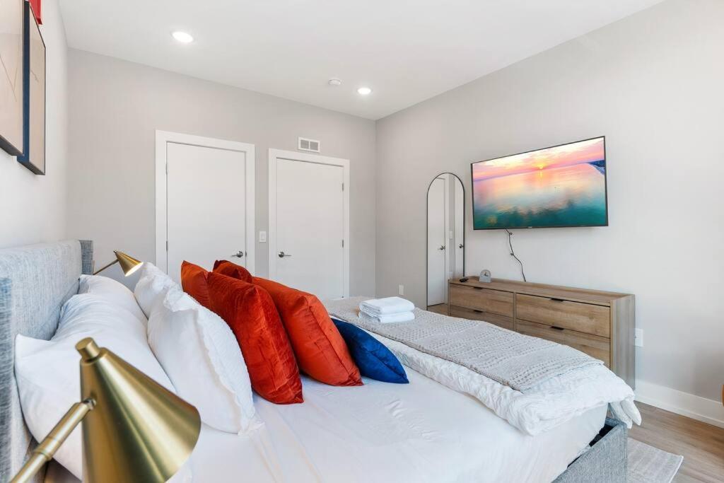 1bd Sleeps 4 With Views - Near Fish Town And Old *