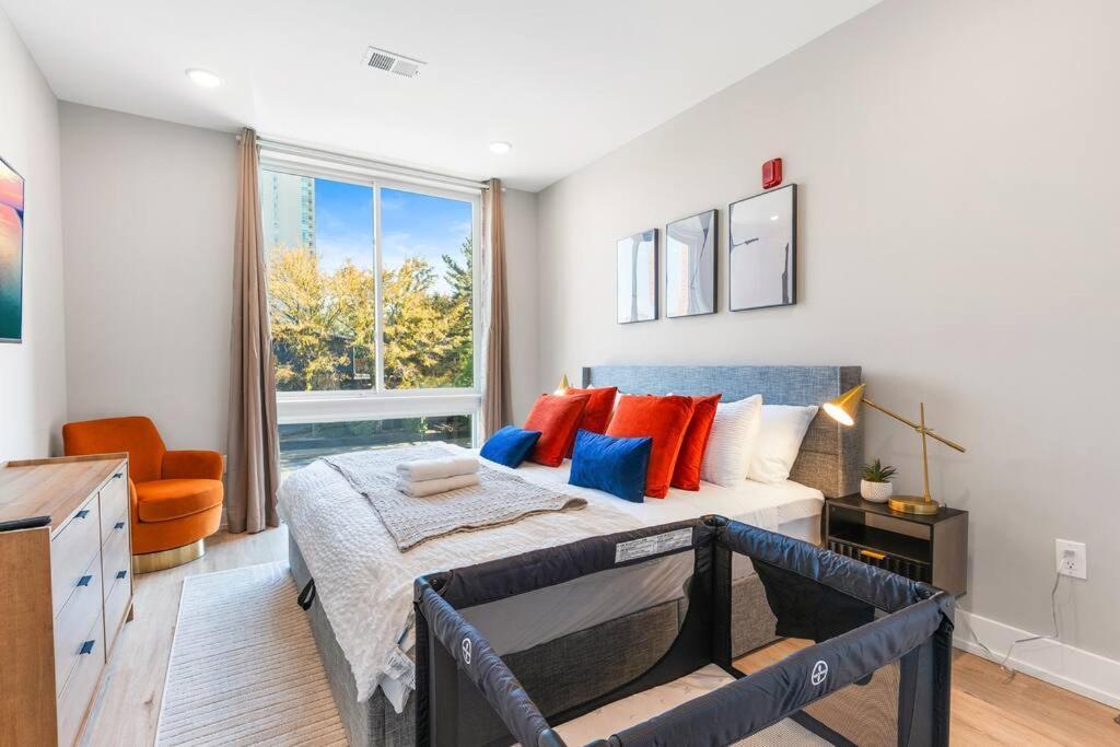 Apartment 1bd Sleeps 4 With Views - Near Fish Town And Old