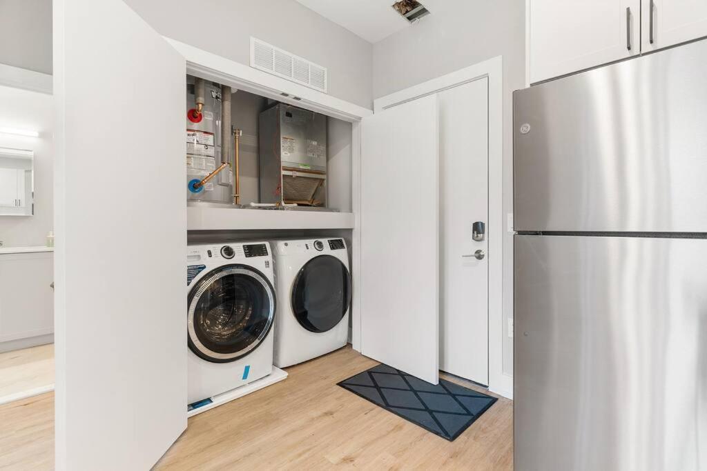 1bd Sleeps 4 With Views - Near Fish Town And Old Apartment *